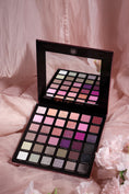 Load image into Gallery viewer, Smokey Glam Eyeshadow and Pressed Pigment Palette

