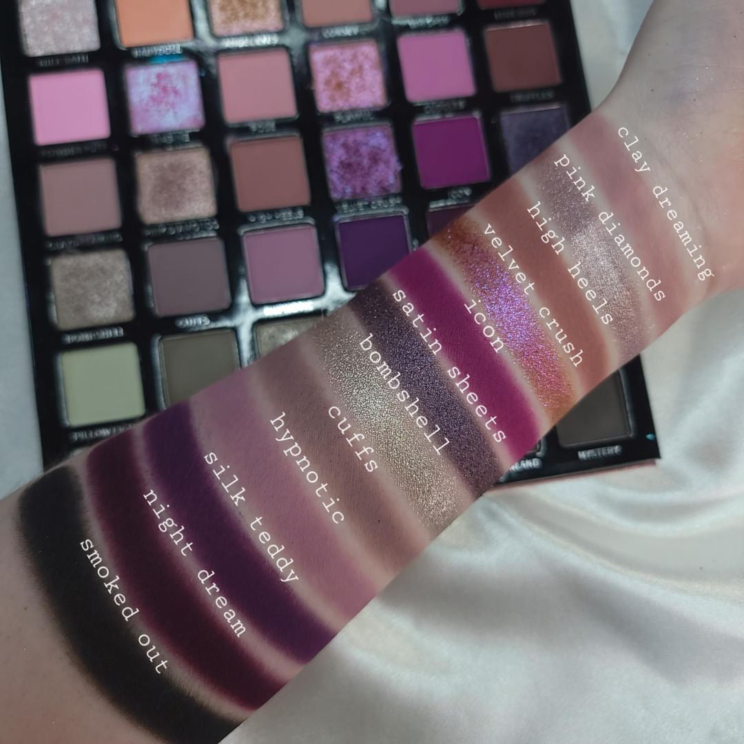 Smokey Glam Eyeshadow and Pressed Pigment Palette